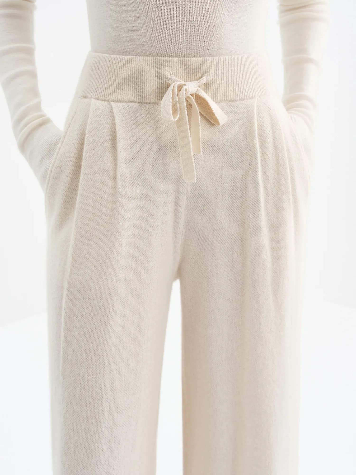 Pantalon en maille laine-cashmere taille haute FSLE