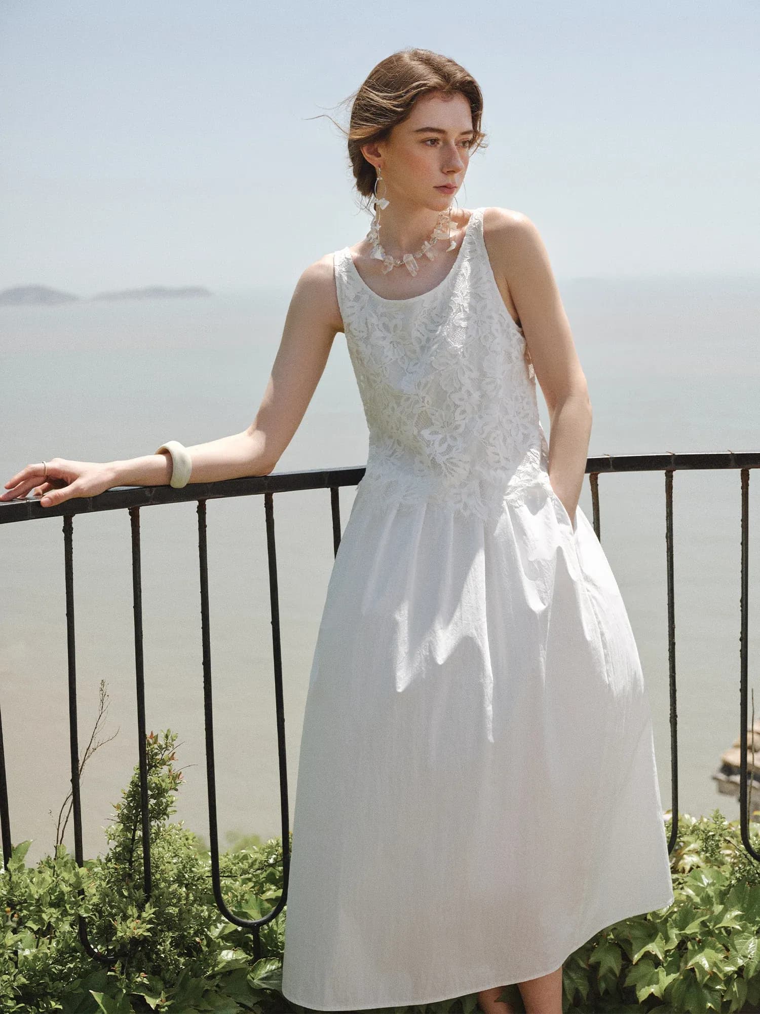 Robe longue blanche en dentelle patchwork FANSILANEN