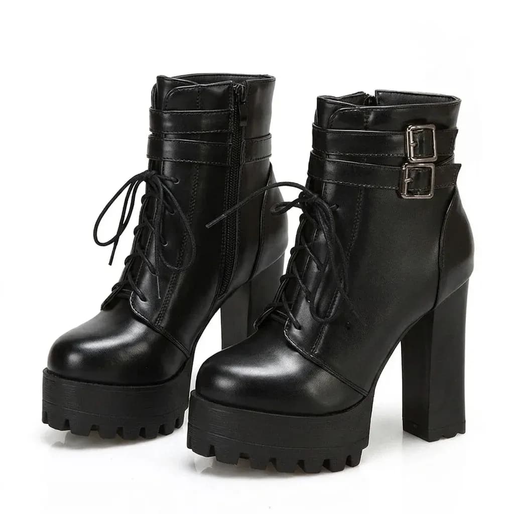 Bottines noires plateforme à boucle