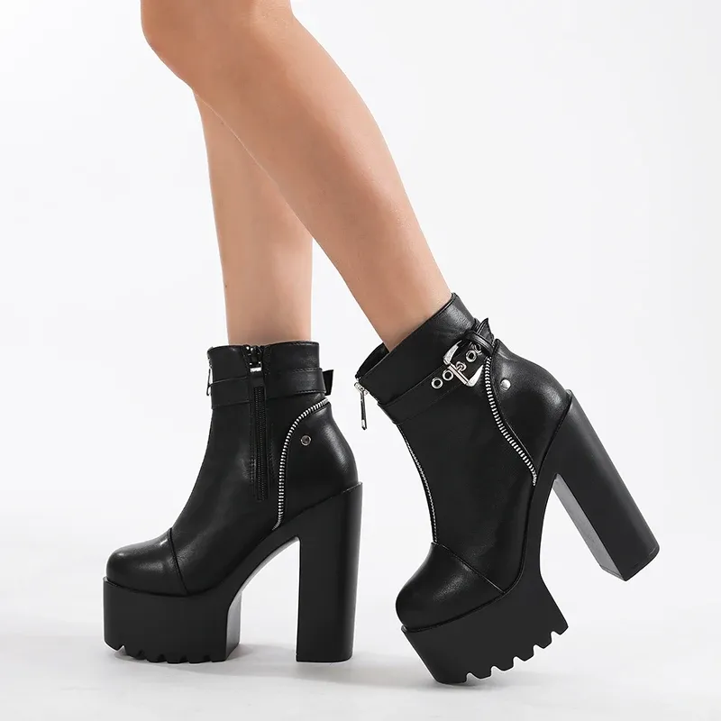 Bottines plateforme noires à zip frontal Gdgydh