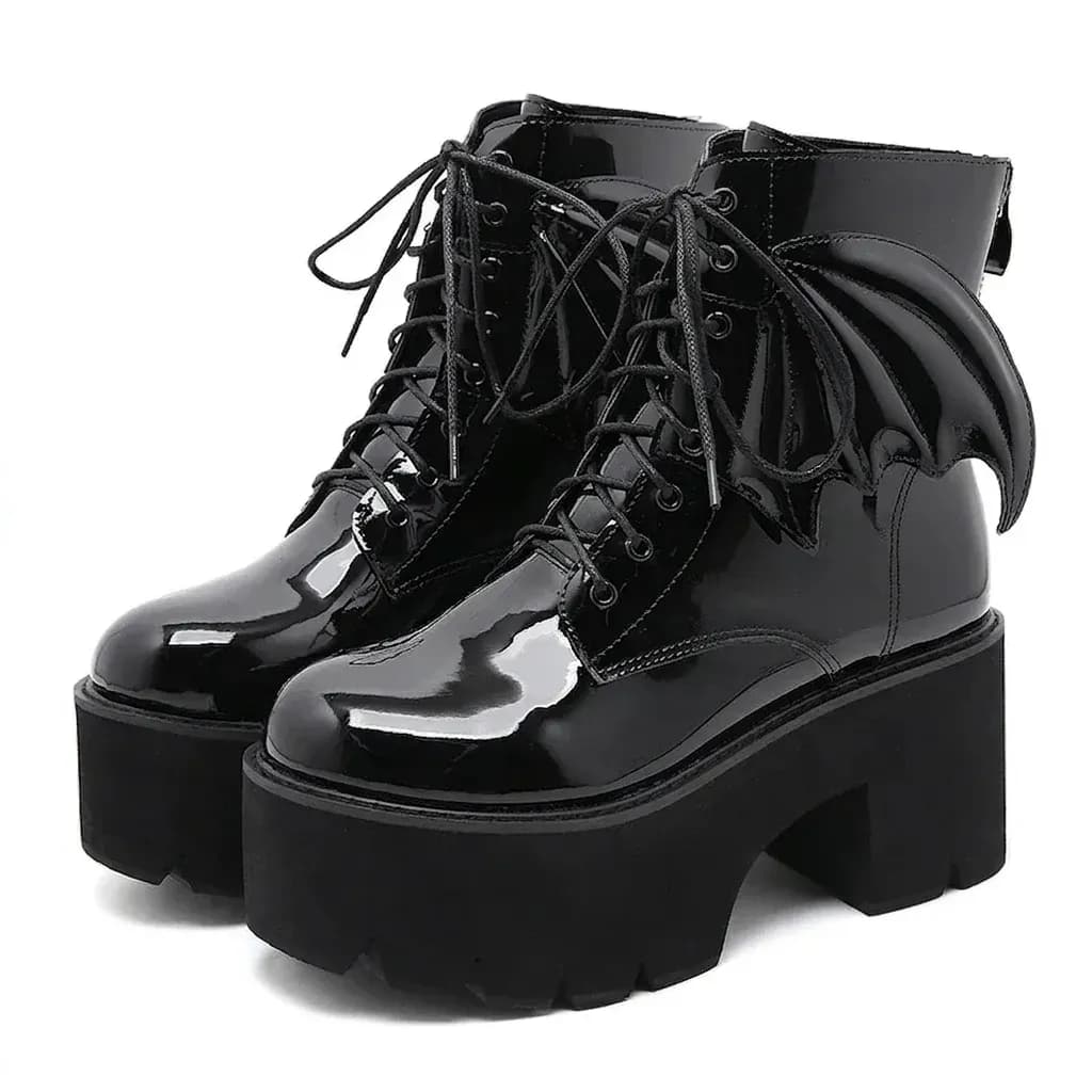 Bottines plateforme noires à ailes d’ange