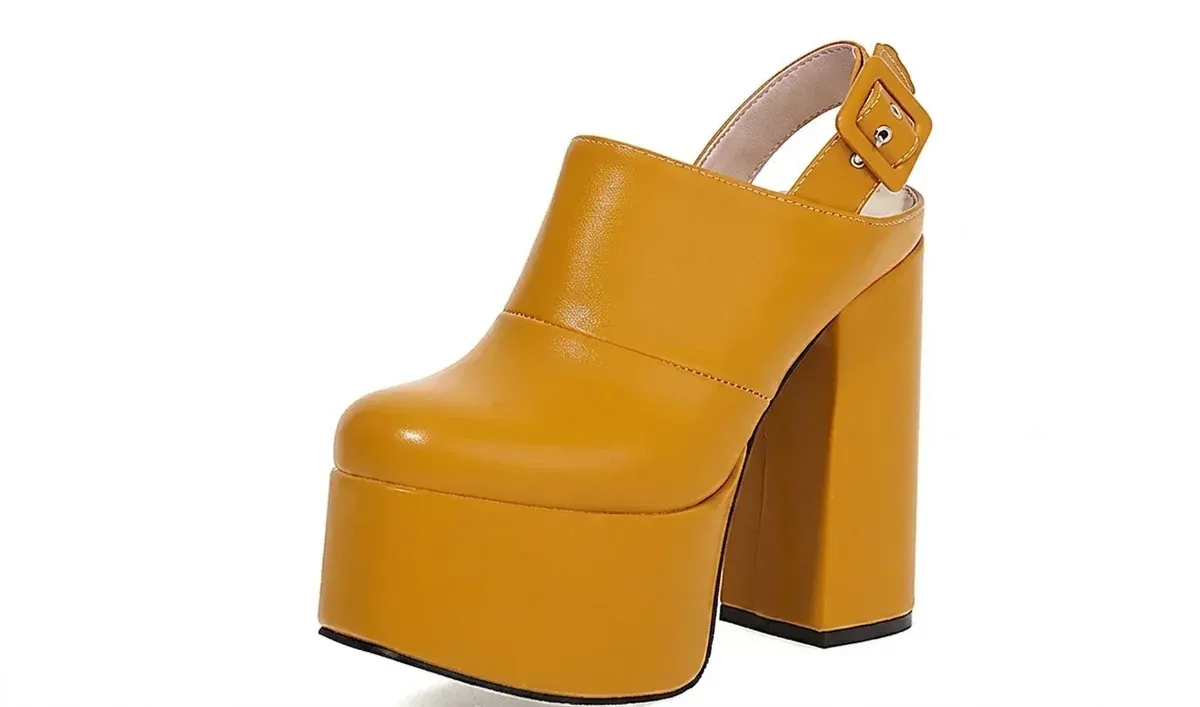 Escarpins slingback gothiques jaunes à plateforme