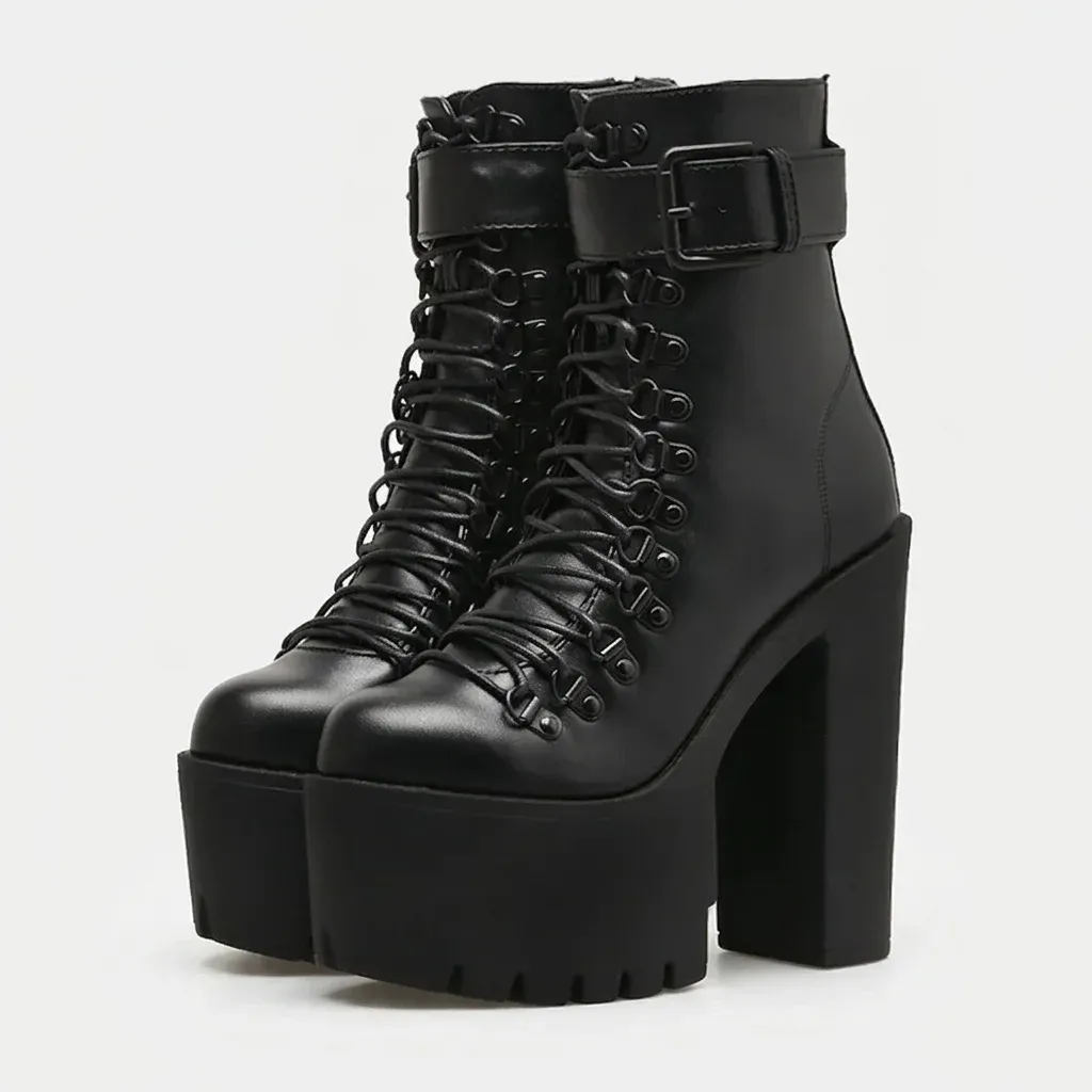 Bottines noires à plateforme et talon