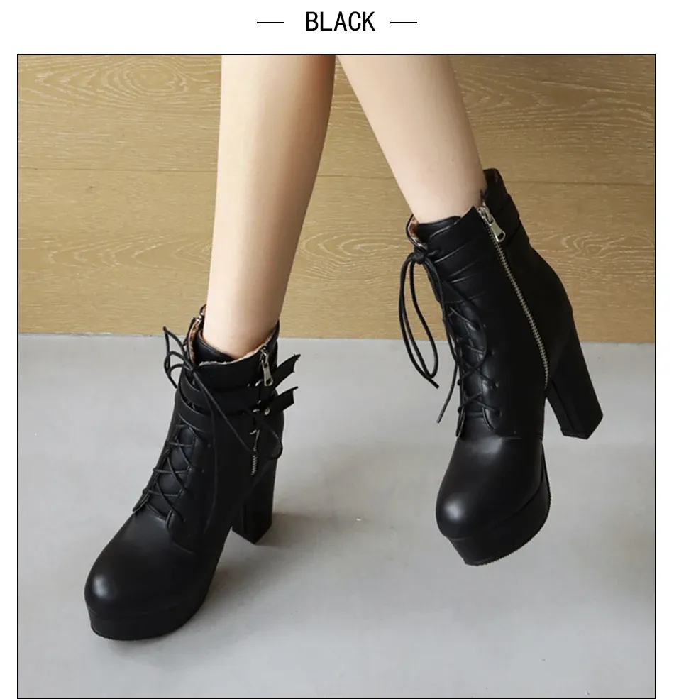 Bottines rétro à boucle et talon carré Gdgydh