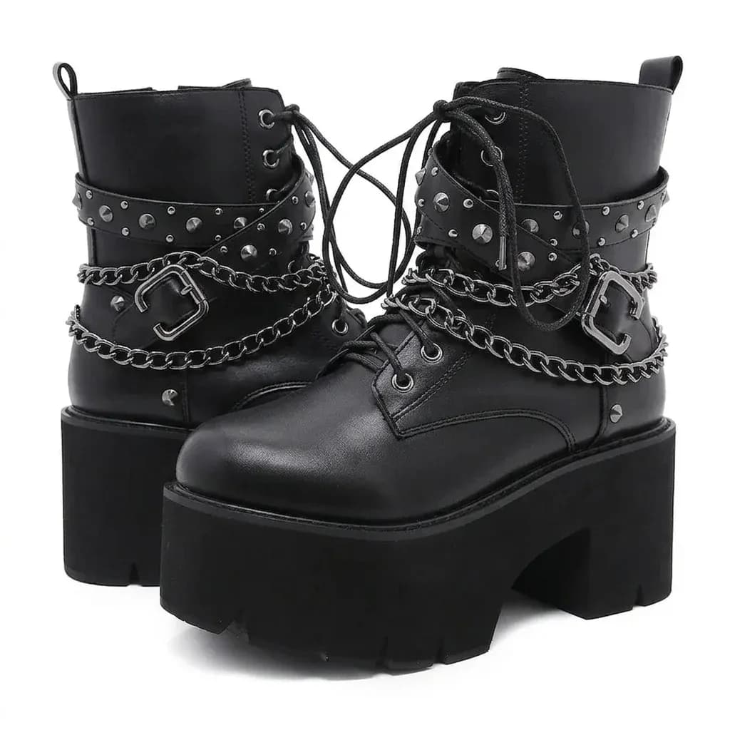 Bottines gothiques noires à chaîne