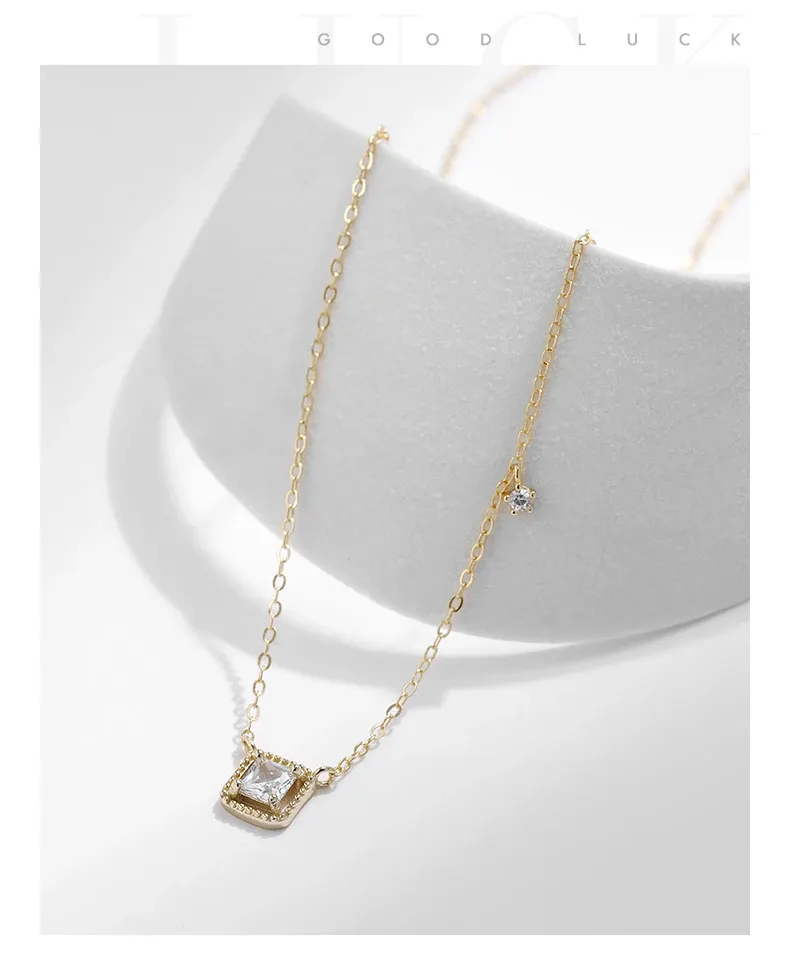 Collier pendentif géométrique en argent 925 avec zircone