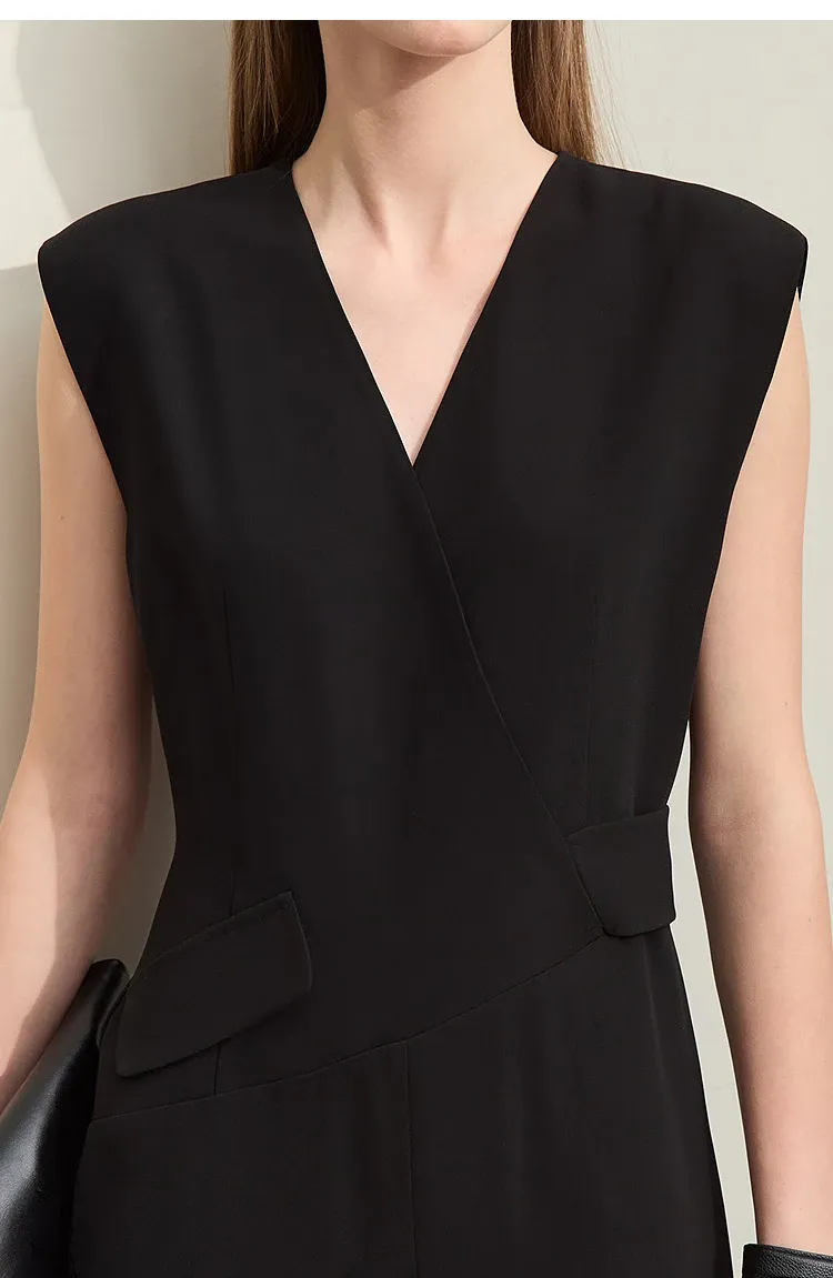 Combinaison d’été AMII à col V et coupe droite pour femme