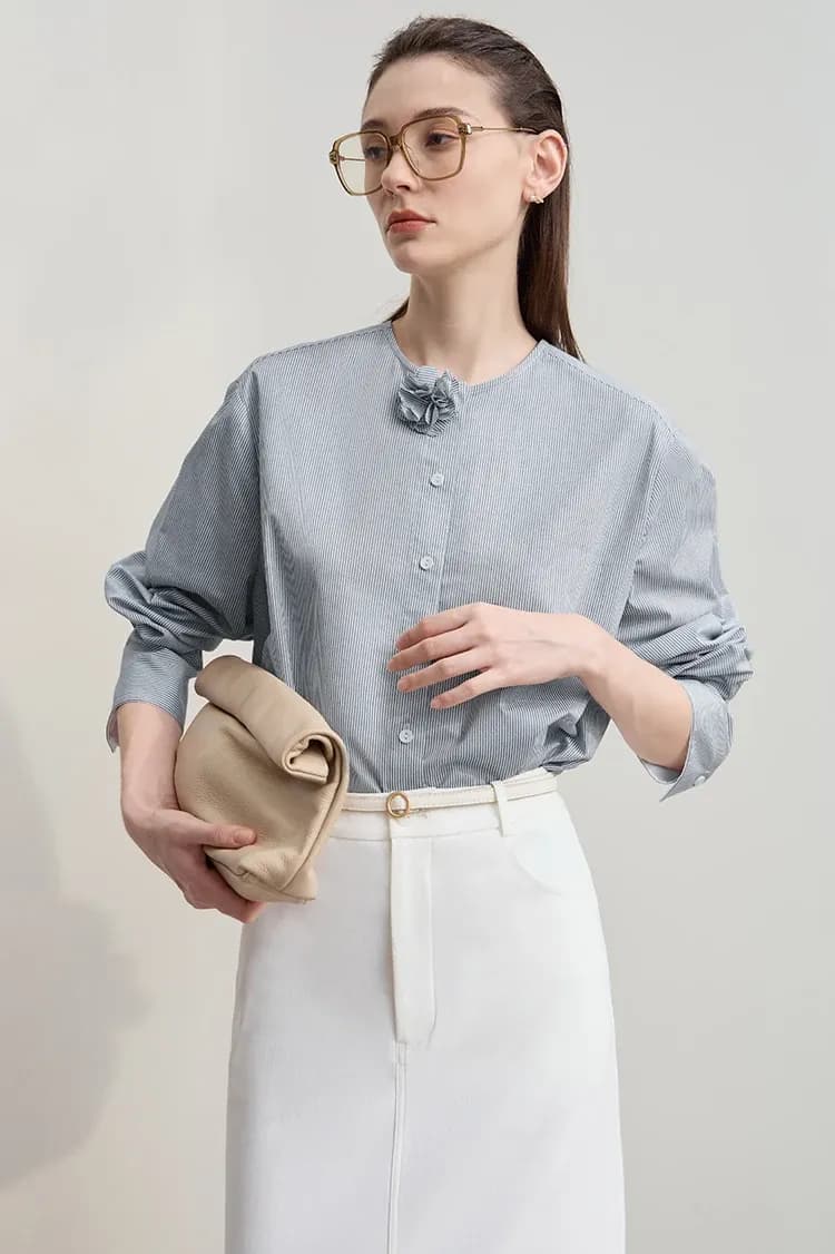 Chemise rayée AMII en coton à détail 3D, coupe ample