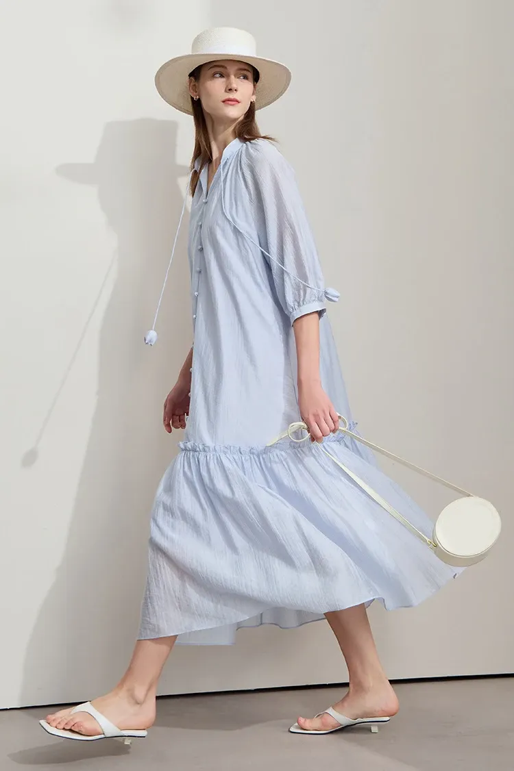 Robe longue AMII minimaliste à col V et texture froissée