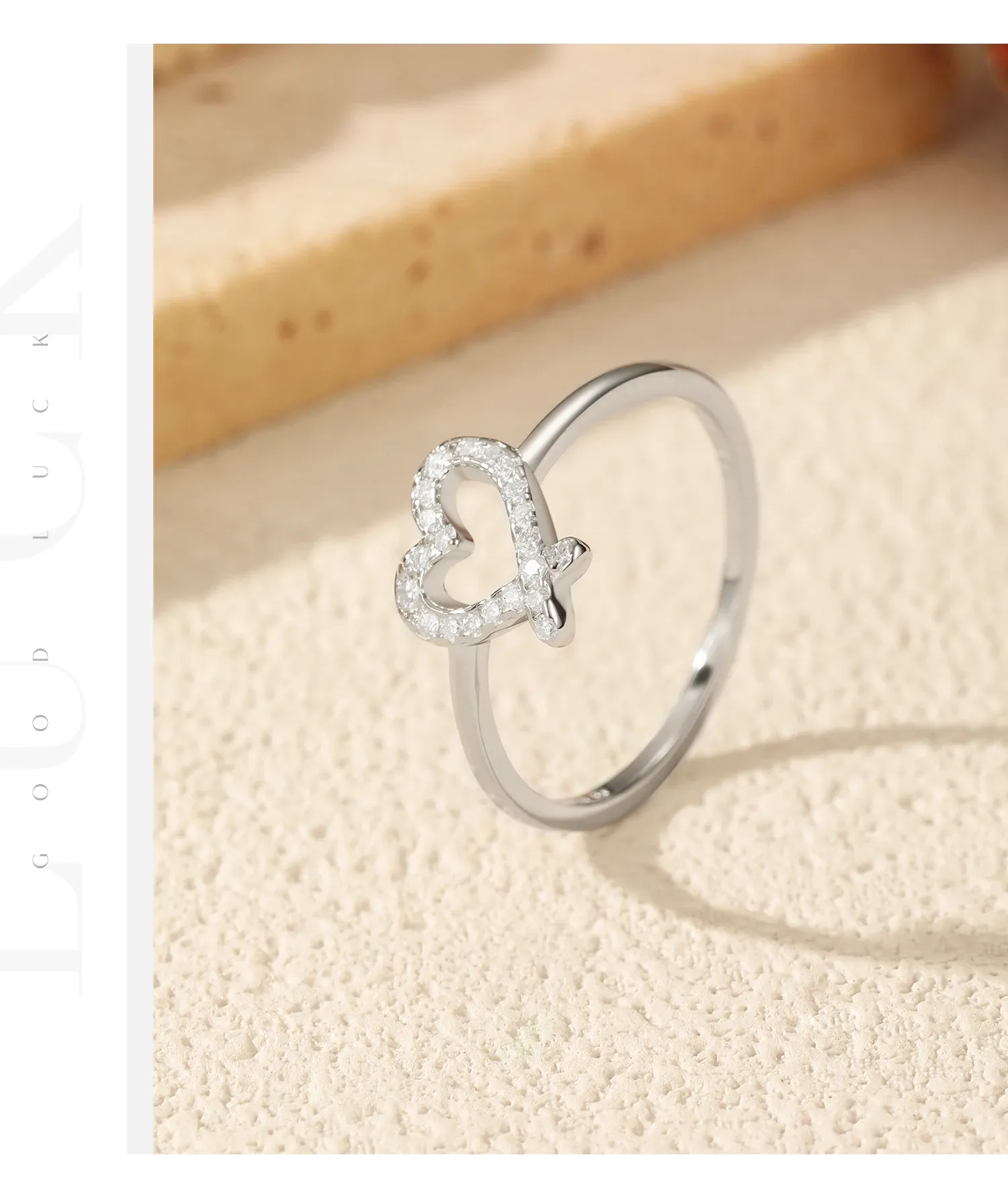 Bague MODIAN en argent 925 avec cœur ajouré et moissanite D