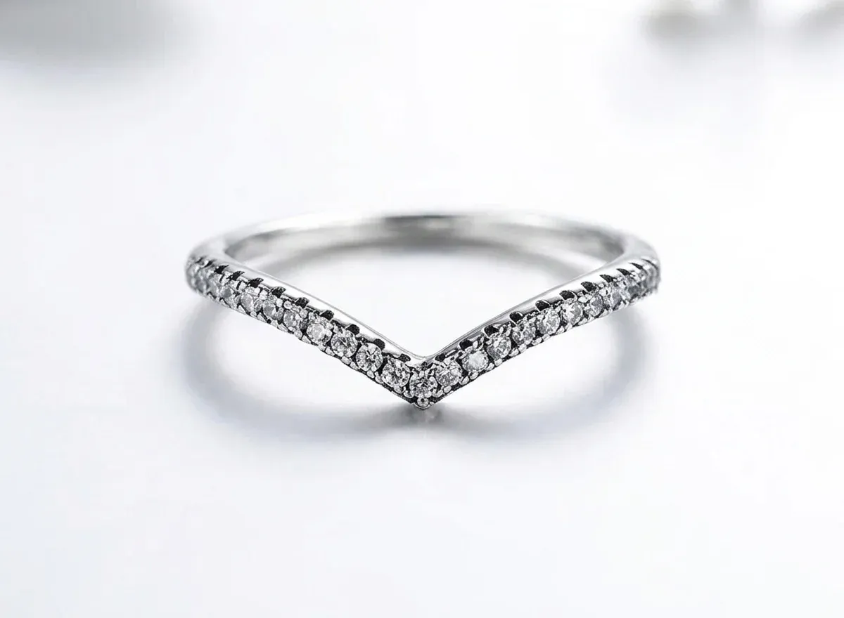 Bague fine argent 925 zircons en V