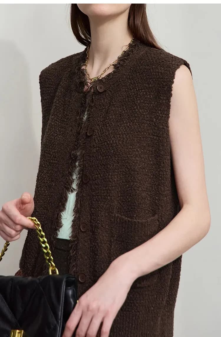 Gilet sans manches AMII en maille rétro à col rond