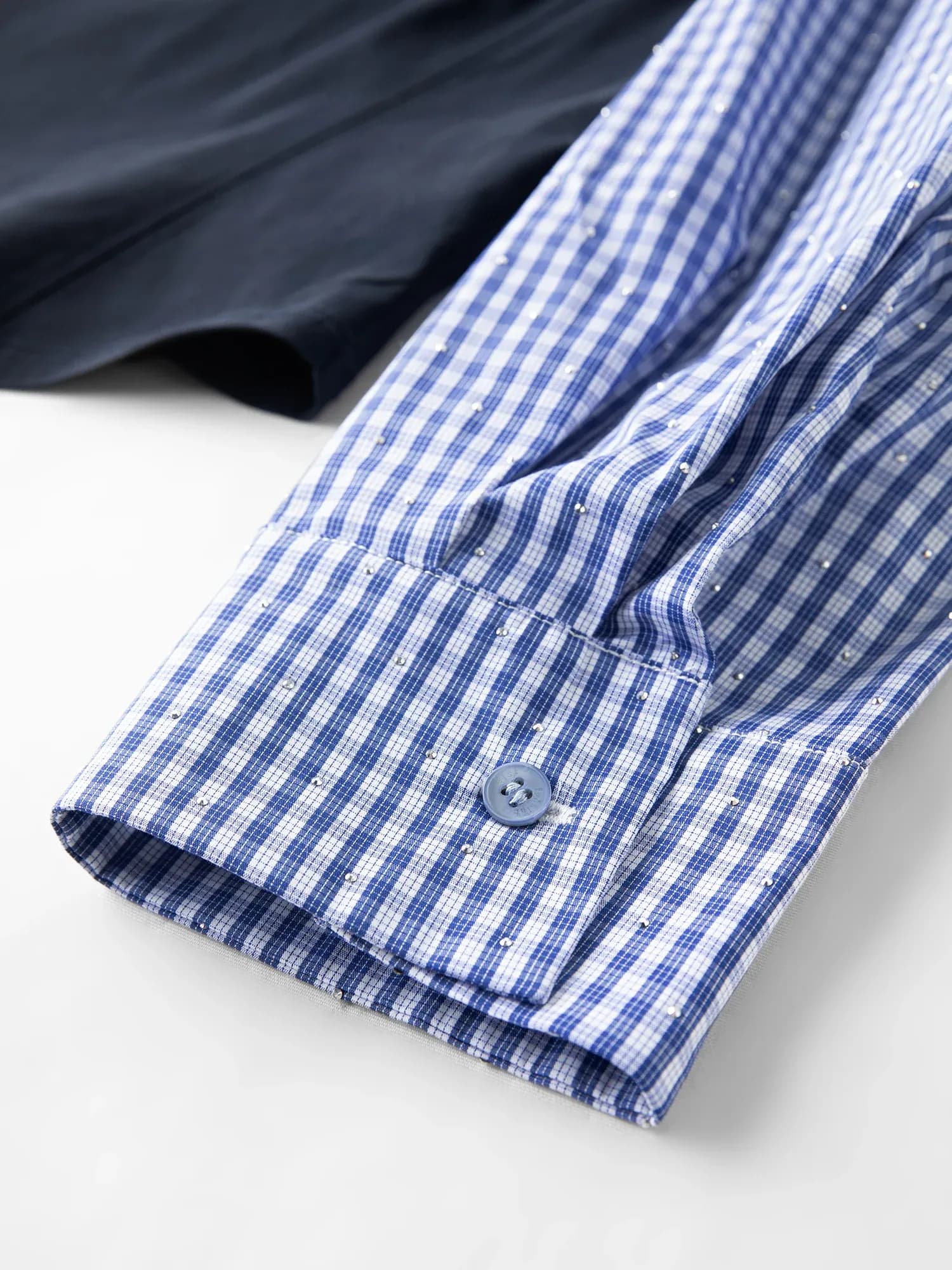 Chemisier vichy bleu à épaules dénudées et col volanté