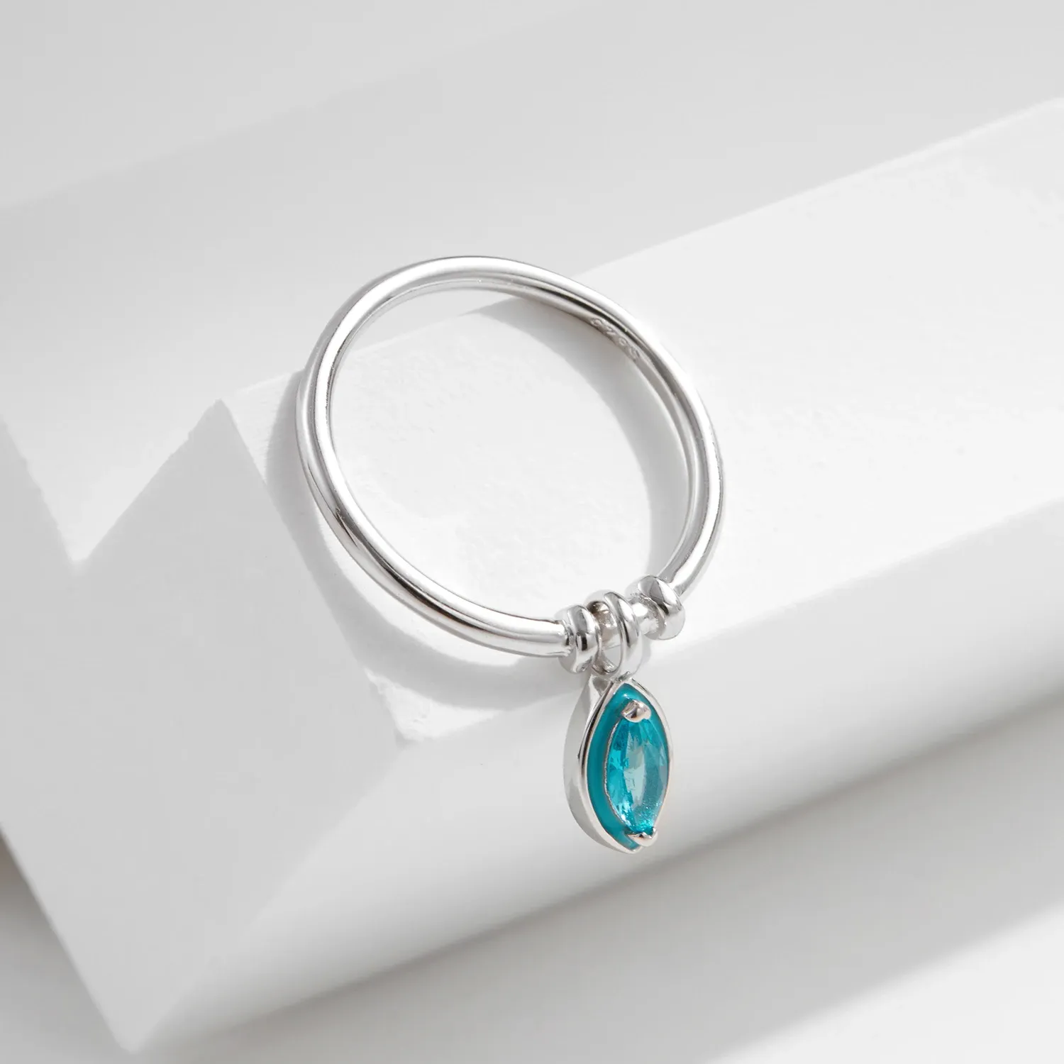 Bague cocktail MODIAN en argent 925, émail menthe et zircone