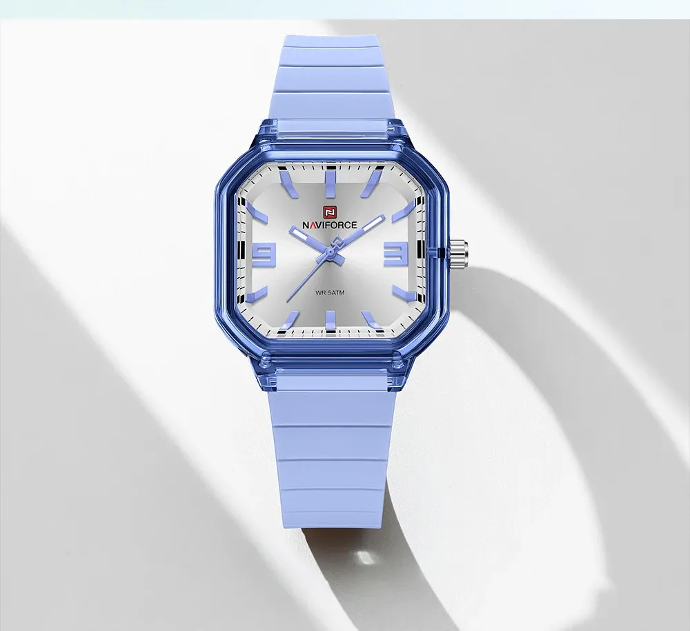 Montre femme NAVIFORCE quartz 50 m avec bracelet silicone luminescent