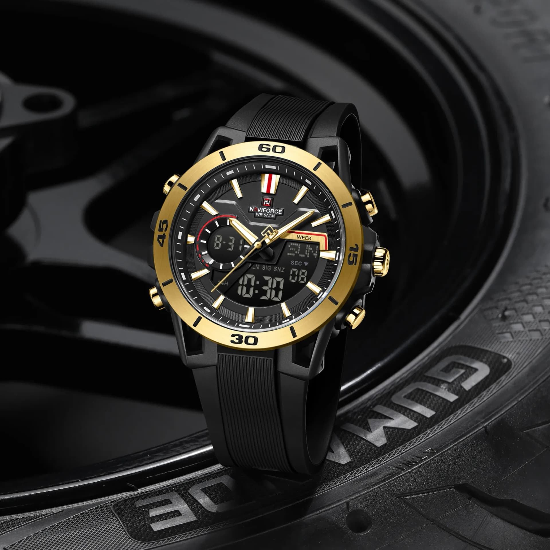 Montre sport numérique NAVIFORCE 7135 à double affichage