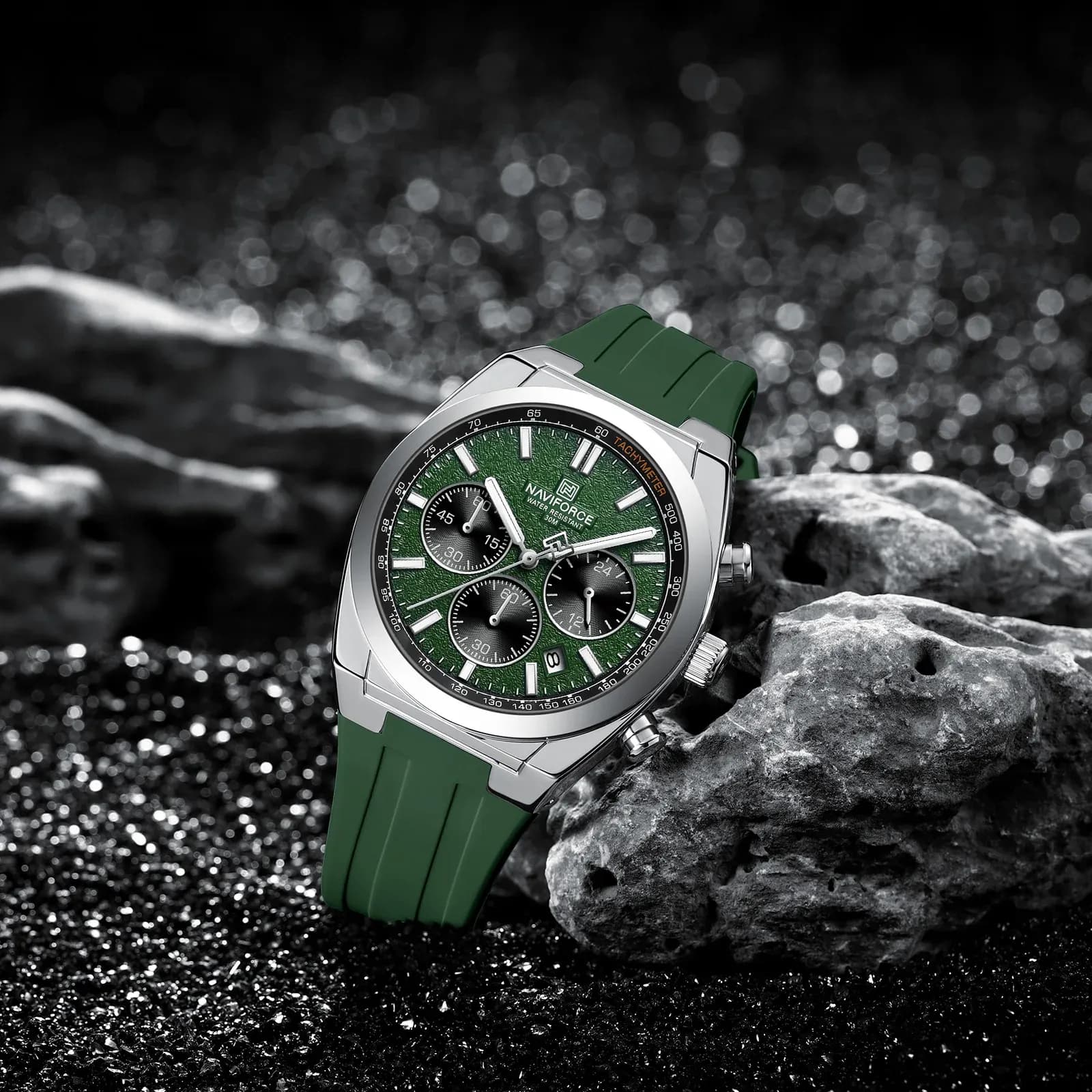 Montre NAVIFORCE NF8080 quartz sportive avec chronographe et calendrier